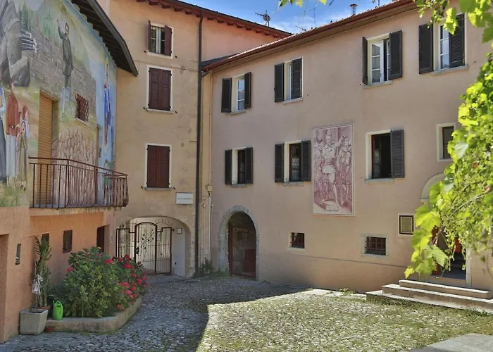 Appartement Contempora - Ca' Brenta Patriot - San Fedele D'Intelvi - Como *